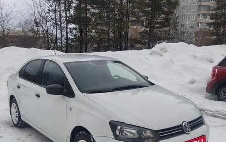Volkswagen Polo VI (EU Market), 2014 год, 590 000 рублей, 2 фотография
