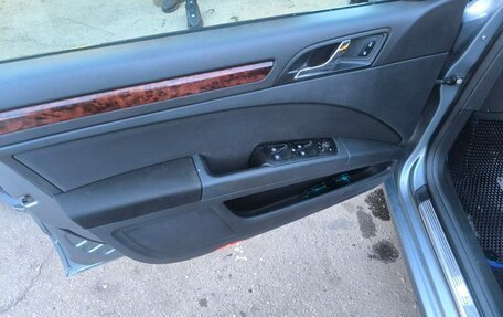 Skoda Superb III рестайлинг, 2012 год, 1 200 000 рублей, 5 фотография