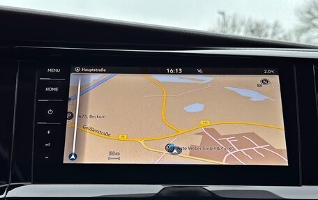 Volkswagen Multivan T6 рестайлинг, 2021 год, 4 000 000 рублей, 12 фотография