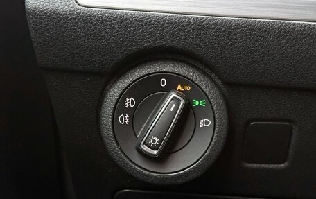 Volkswagen Multivan T6 рестайлинг, 2021 год, 4 000 000 рублей, 7 фотография