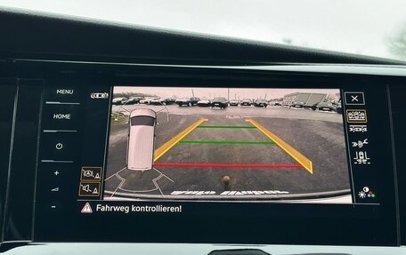 Volkswagen Multivan T6 рестайлинг, 2021 год, 4 000 000 рублей, 11 фотография