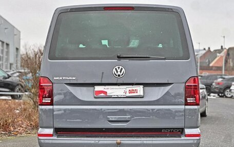 Volkswagen Multivan T6 рестайлинг, 2021 год, 4 000 000 рублей, 16 фотография