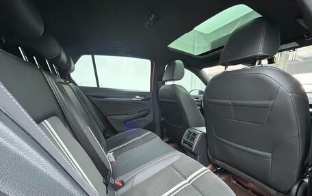 Volkswagen Golf VIII, 2022 год, 2 100 000 рублей, 14 фотография