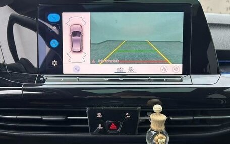 Volkswagen Golf VIII, 2022 год, 2 100 000 рублей, 15 фотография