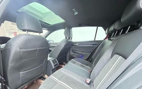 Volkswagen Golf VIII, 2022 год, 2 100 000 рублей, 16 фотография