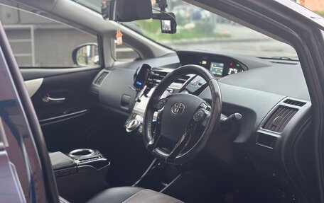 Toyota Prius Alpha I (ZVW40/41), 2016 год, 1 370 000 рублей, 7 фотография