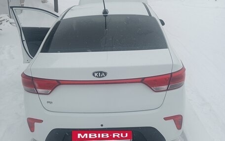 KIA Rio IV, 2017 год, 1 200 000 рублей, 2 фотография