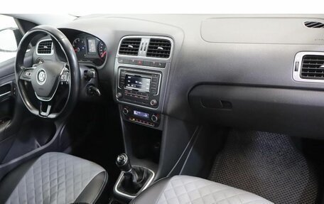 Volkswagen Polo VI (EU Market), 2016 год, 1 038 000 рублей, 5 фотография