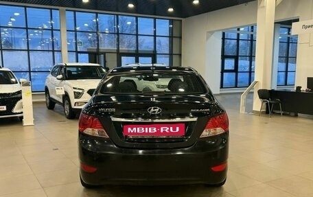 Hyundai Solaris II рестайлинг, 2012 год, 800 000 рублей, 5 фотография