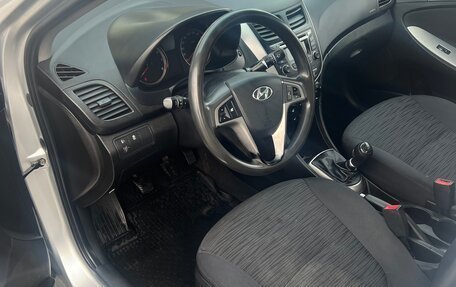 Hyundai Solaris II рестайлинг, 2016 год, 750 000 рублей, 7 фотография