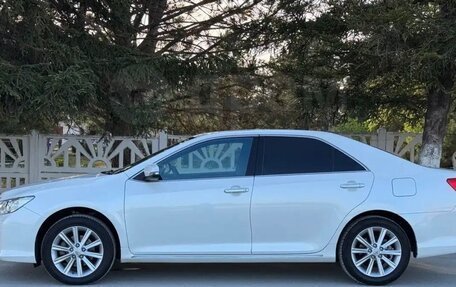 Toyota Camry, 2014 год, 1 870 000 рублей, 2 фотография