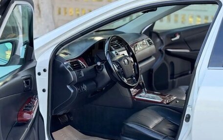 Toyota Camry, 2014 год, 1 870 000 рублей, 5 фотография