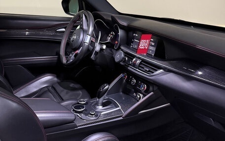 Alfa Romeo Stelvio, 2018 год, 6 500 000 рублей, 7 фотография