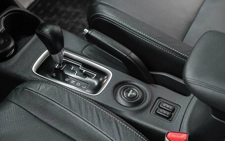 Mitsubishi Outlander III рестайлинг 3, 2015 год, 1 590 000 рублей, 10 фотография