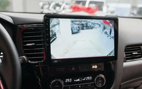 Mitsubishi Outlander III рестайлинг 3, 2015 год, 1 590 000 рублей, 8 фотография