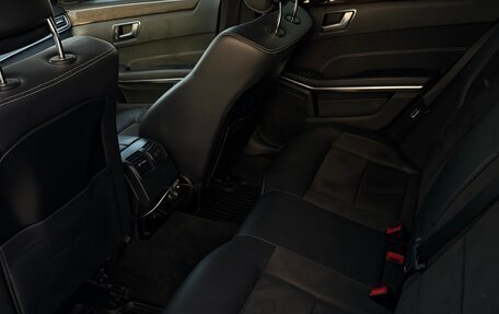 Mercedes-Benz E-Класс, 2014 год, 2 225 000 рублей, 21 фотография