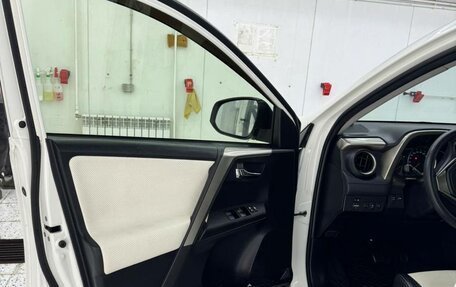 Toyota RAV4, 2014 год, 2 400 000 рублей, 3 фотография