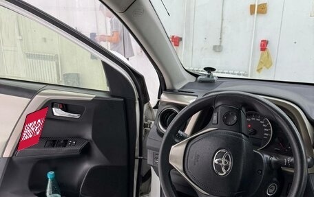 Toyota RAV4, 2014 год, 2 400 000 рублей, 6 фотография
