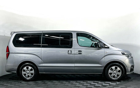 Hyundai Grand Starex Grand Starex I рестайлинг 2, 2019 год, 3 697 000 рублей, 4 фотография