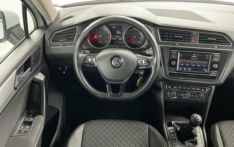 Volkswagen Tiguan II, 2018 год, 1 799 000 рублей, 11 фотография