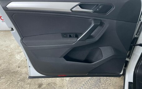 Volkswagen Tiguan II, 2018 год, 1 799 000 рублей, 17 фотография