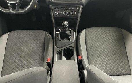 Volkswagen Tiguan II, 2018 год, 1 799 000 рублей, 16 фотография