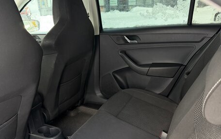 Skoda Rapid I, 2015 год, 675 000 рублей, 14 фотография