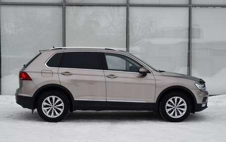 Volkswagen Tiguan II, 2017 год, 2 100 000 рублей, 5 фотография