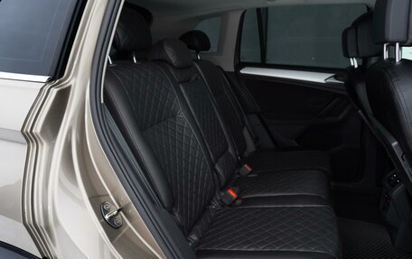 Volkswagen Tiguan II, 2017 год, 2 100 000 рублей, 11 фотография