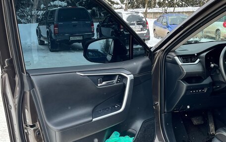 Toyota RAV4, 2020 год, 3 200 000 рублей, 4 фотография