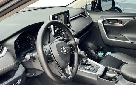 Toyota RAV4, 2020 год, 3 200 000 рублей, 7 фотография