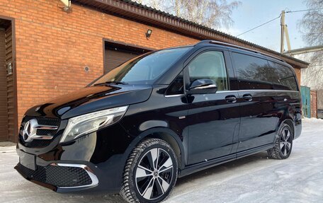 Mercedes-Benz V-Класс, 2022 год, 8 500 000 рублей, 1 фотография