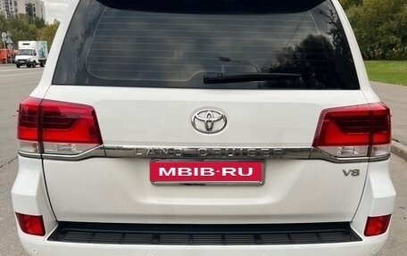 Toyota Land Cruiser 200, 2015 год, 4 998 000 рублей, 15 фотография