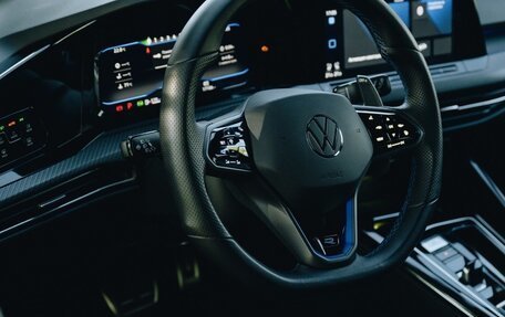 Volkswagen Golf R, 2023 год, 6 300 000 рублей, 8 фотография