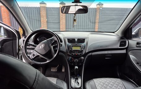 Hyundai Solaris II рестайлинг, 2013 год, 850 000 рублей, 12 фотография