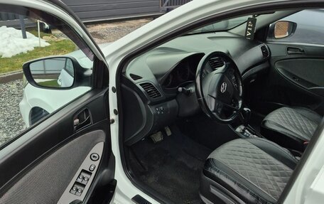 Hyundai Solaris II рестайлинг, 2013 год, 850 000 рублей, 8 фотография