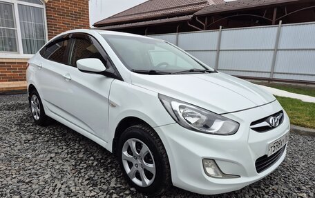 Hyundai Solaris II рестайлинг, 2013 год, 850 000 рублей, 3 фотография