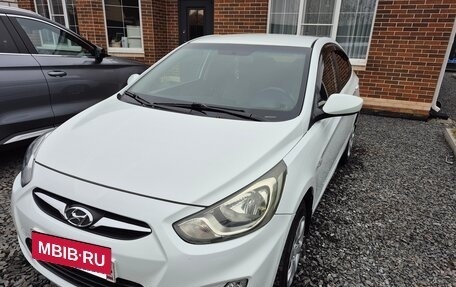 Hyundai Solaris II рестайлинг, 2013 год, 850 000 рублей, 2 фотография