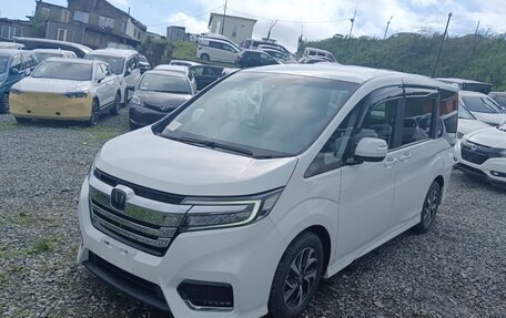 Honda Stepwgn IV, 2021 год, 2 300 000 рублей, 2 фотография