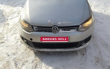 Volkswagen Polo VI (EU Market), 2011 год, 340 000 рублей, 3 фотография