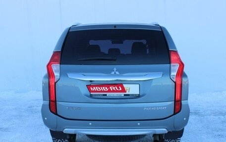 Mitsubishi Pajero Sport III рестайлинг, 2017 год, 2 990 000 рублей, 3 фотография