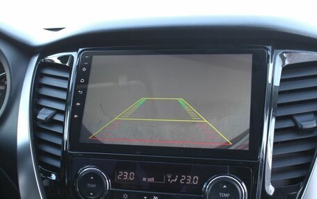 Mitsubishi Pajero Sport III рестайлинг, 2017 год, 2 990 000 рублей, 14 фотография