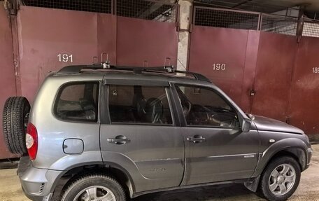 Chevrolet Niva I рестайлинг, 2011 год, 700 000 рублей, 1 фотография