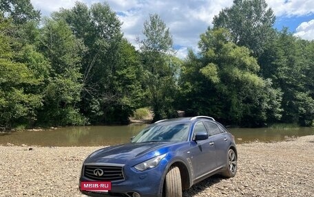 Infiniti QX70, 2014 год, 1 900 000 рублей, 2 фотография