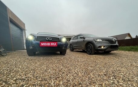 Infiniti QX70, 2014 год, 1 900 000 рублей, 13 фотография