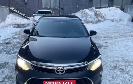 Toyota Camry, 2017 год, 2 100 000 рублей, 5 фотография