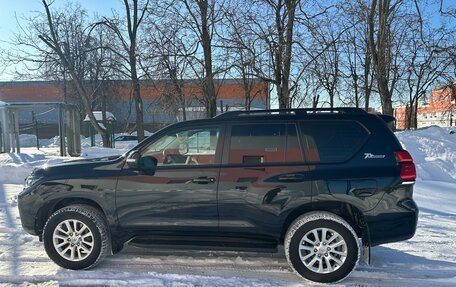 Toyota Land Cruiser Prado 150 рестайлинг 2, 2022 год, 6 200 000 рублей, 8 фотография