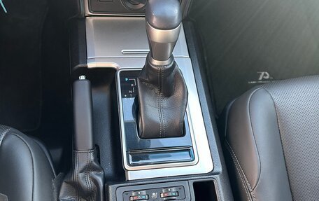 Toyota Land Cruiser Prado 150 рестайлинг 2, 2022 год, 6 200 000 рублей, 20 фотография