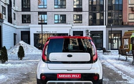 KIA Soul II рестайлинг, 2017 год, 1 690 000 рублей, 8 фотография