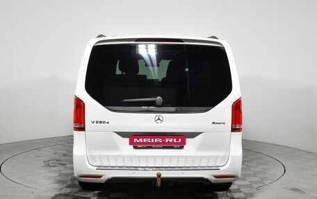 Mercedes-Benz V-Класс, 2019 год, 4 480 000 рублей, 6 фотография